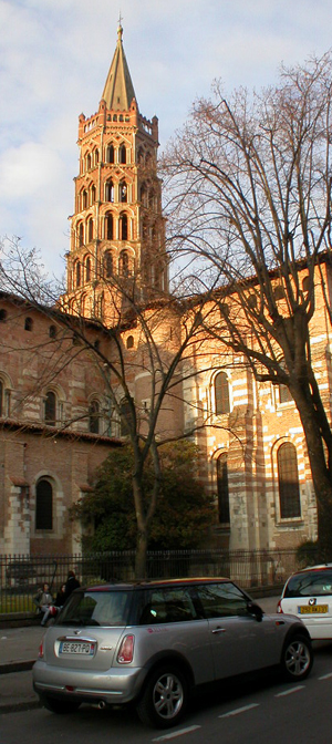 My Toulouse garée devant Saint Sernin !