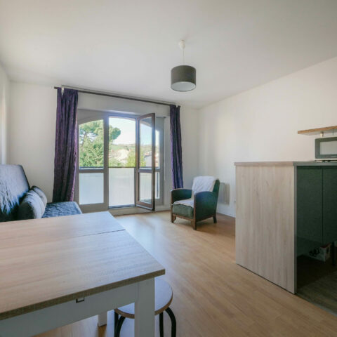 À Louer - Rangueil, charmant studio au calme avec parking, à deux pas de l'université