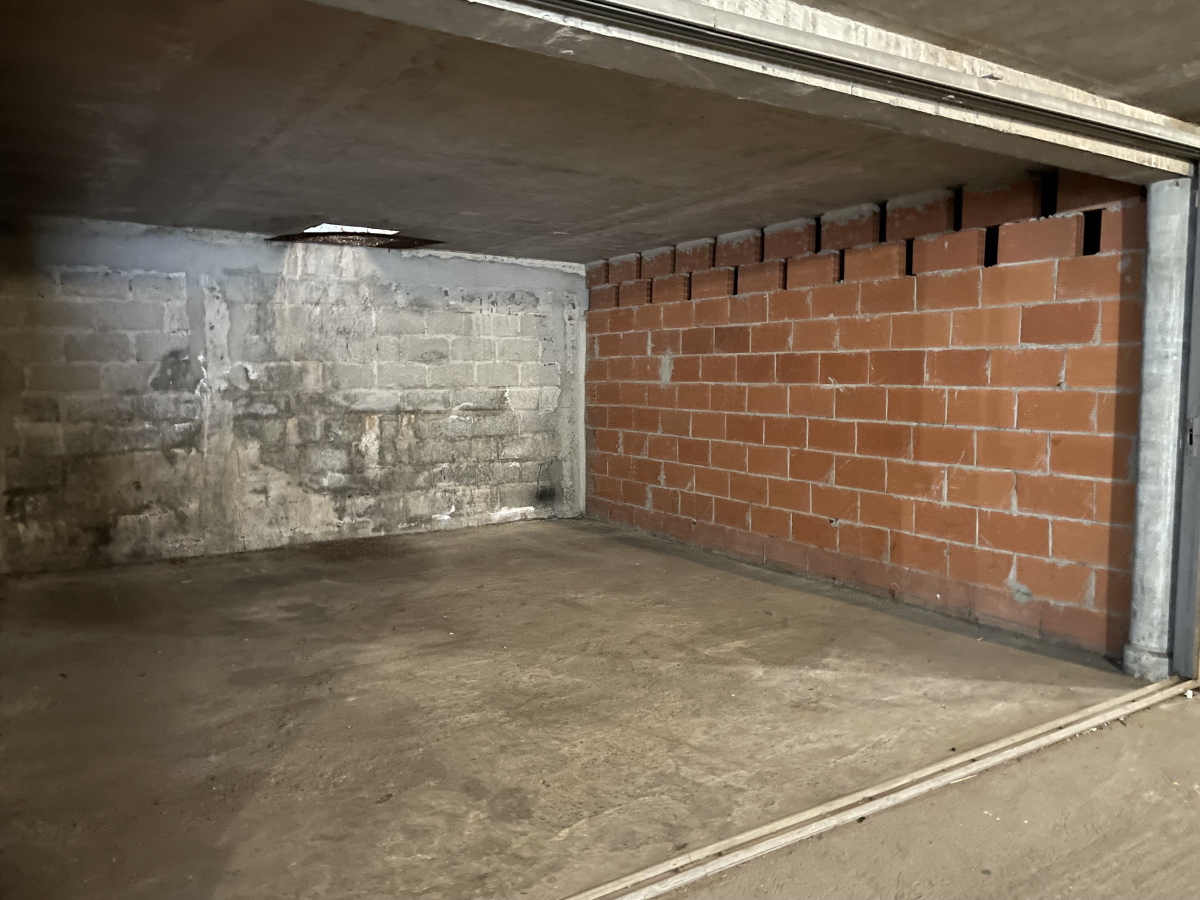 Toulouse, Croix de Pierre, Garage à louer