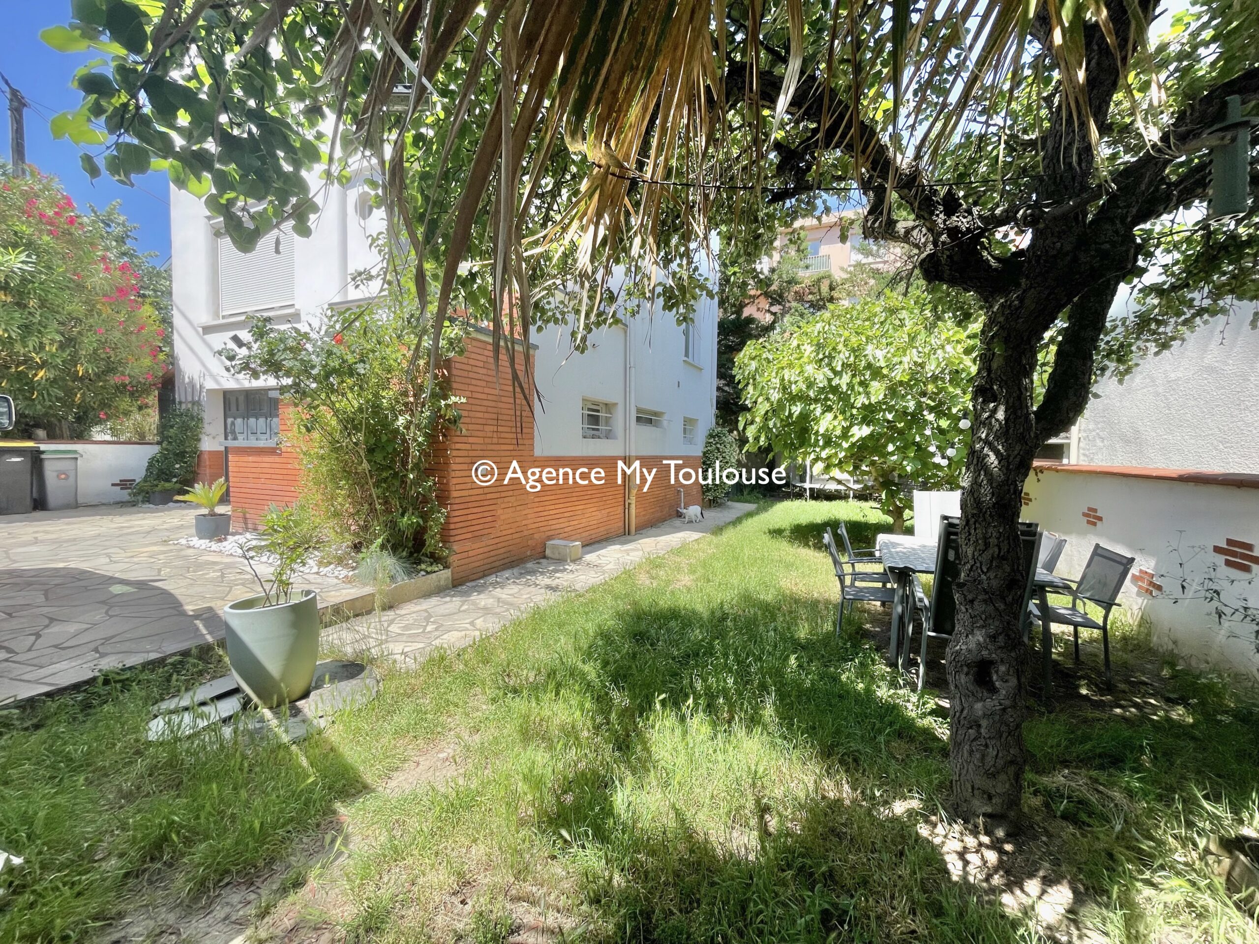 Croix de Pierre/La Pointe, Maison Familiale T4/5 avec jardin, terrasse et garage.
