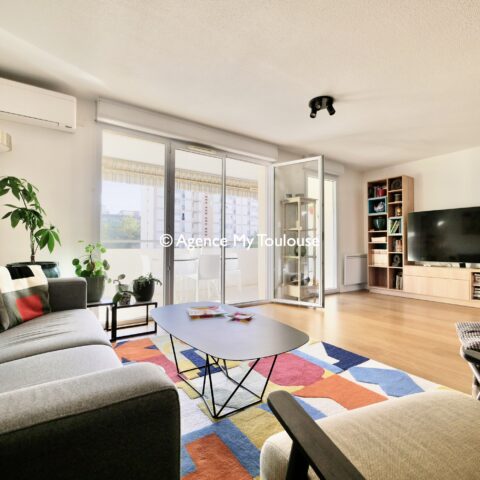 Patte d'oie - Superbe T4 entièrement rénové avec 2 balcons et parking